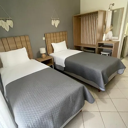 Rondo'S Hotel Himare Exterior photo